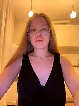 Eva Weyne online show from October 2025 06:03:01 PM