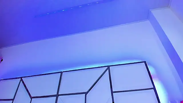 SarayRoyse online show from February 2025 07:11:01 PM