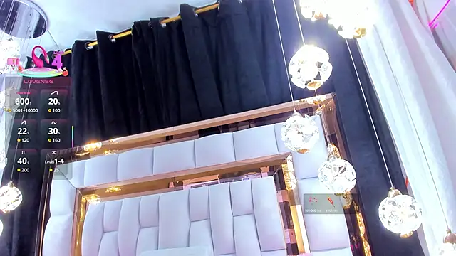 SarayRoyse online show from November 2025 07:34:01 PM