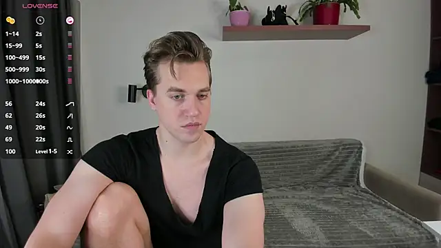 Snapshot of AustinButler chatting on December 2024 08:36:01 PM AustinButler online show from December 2024 08:36:01 PM