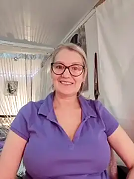 irinamaux online show from December 2025 10:42:01 AM