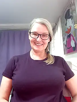 irinamaux online show from February 2026 11:08:01 AM