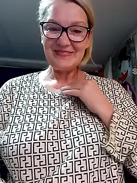 irinamaux online show from April 2026 04:39:01 AM