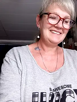Snapshot of irinamaux chatting on July 2026 05:51:02 PM irinamaux online show from July 2026 05:51:02 PM