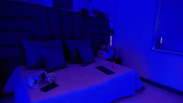 Sofi Perez  online show from April 2026 11:33:01 AM