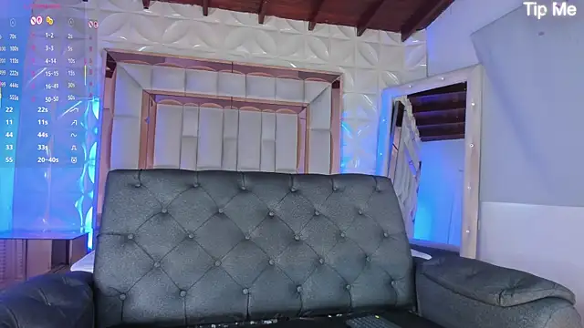 nicole cooper   online show from October 2025 07:38:02 PM