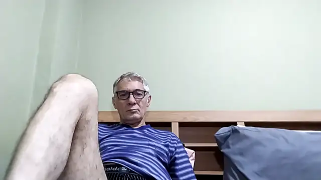 BIGUNCUTHARDCOCK online show from October 2025 12:57:01 AM