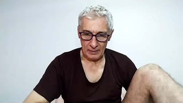 BIGUNCUTHARDCOCK online show from February 2026 01:32:01 AM