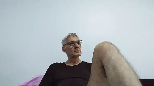 Snapshot of BIGUNCUTHARDCOCK chatting on June 2026 12:04:02 AM BIGUNCUTHARDCOCK online show from June 2026 12:04:02 AM