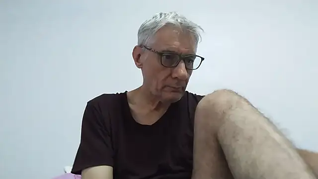 Snapshot of BIGUNCUTHARDCOCK chatting on June 2026 12:17:02 AM BIGUNCUTHARDCOCK online show from June 2026 12:17:02 AM