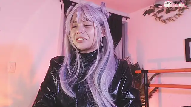 Snapshot of loIijanne chatting on December 2024 02:43:01 AM loIijanne online show from December 2024 02:43:01 AM