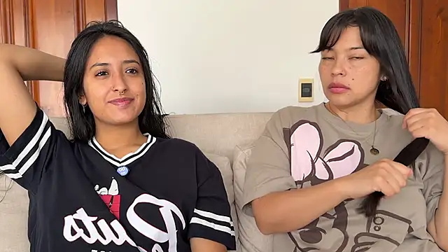 2SummerLove1 online show from October 2025 02:12:01 PM