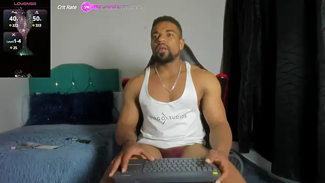 Snapshot of estebanlobo- chatting on March 2025 07:38:02 PM estebanlobo- online show from March 2025 07:38:02 PM