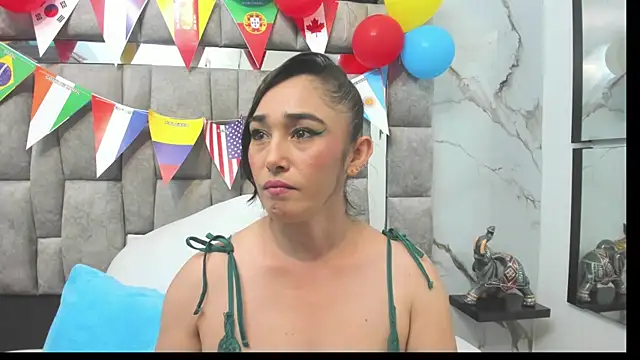 Snapshot of charlotte-11 chatting on June 2026 03:22:01 PM charlotte-11 online show from June 2026 03:22:01 PM