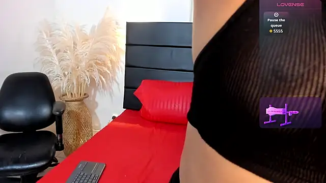 Julieta Coopeer  online show from September 2025 10:38:02 AM