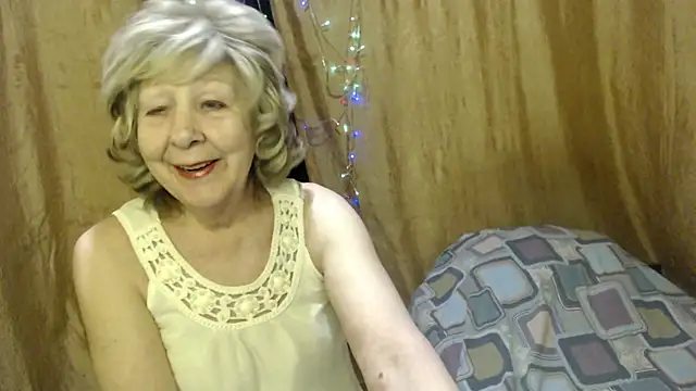 Snapshot of _Estelitta_5 chatting on January 2025 06:16:01 PM Estelitta 5 online show from January 2025 06:16:01 PM