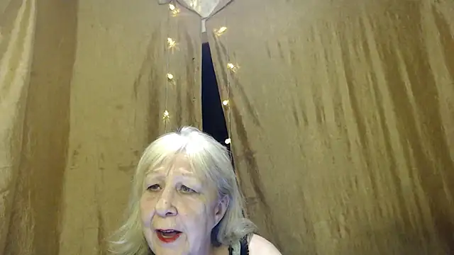 Snapshot of _Estelitta_5 chatting on January 2025 06:46:01 PM Estelitta 5 online show from January 2025 06:46:01 PM