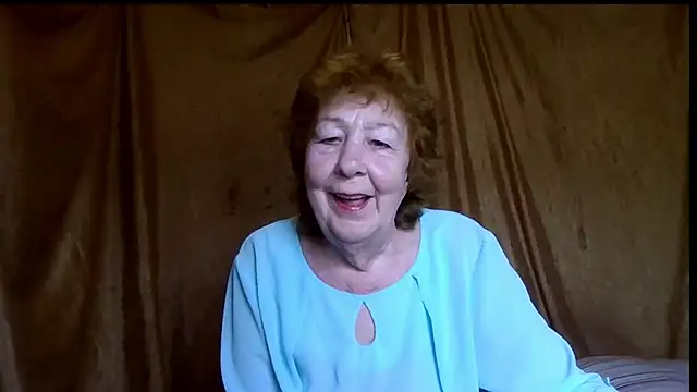 Snapshot of _Estelitta_5 chatting on June 2026 11:02:01 AM Estelitta 5 online show from June 2026 11:02:01 AM