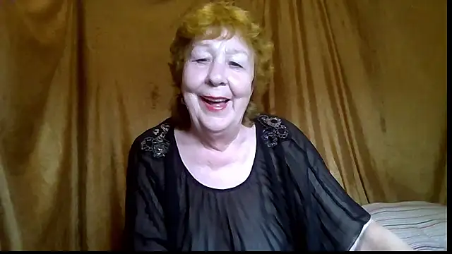 Snapshot of _Estelitta_5 chatting on June 2026 07:07:01 AM Estelitta 5 online show from June 2026 07:07:01 AM