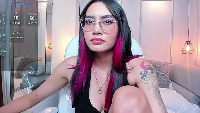 AzuraKindong online show from January 2025 10:24:01 PM