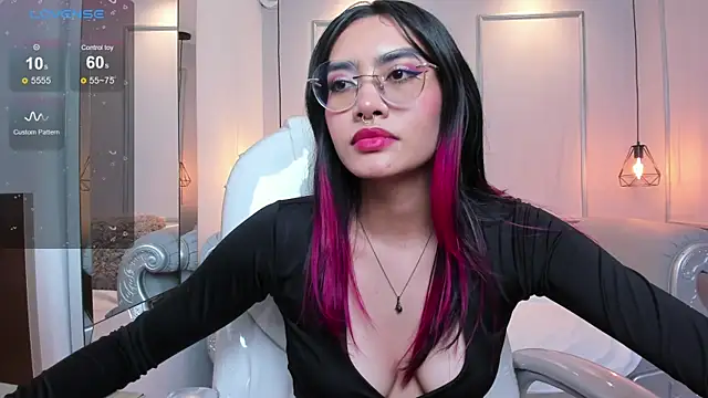 AzuraKindong online show from March 2025 10:21:02 PM