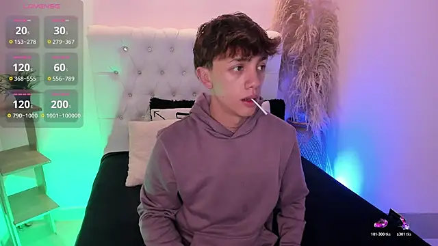 Tomy Rox online show from November 2025 08:20:01 PM