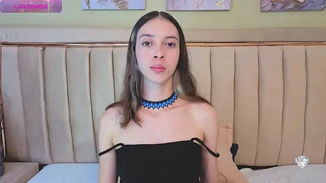 Snapshot of sophiia_grey_1 chatting on October 2025 10:15:01 PM sophiia grey 1 online show from October 2025 10:15:01 PM