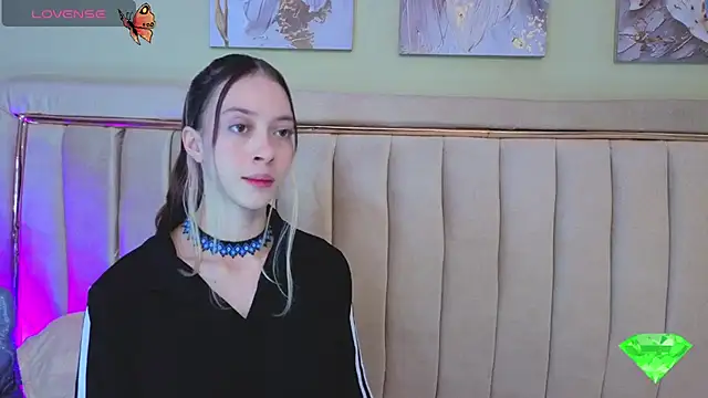 Snapshot of sophiia_grey_1 chatting on February 2026 09:46:01 PM sophiia grey 1 online show from February 2026 09:46:01 PM