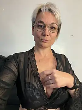 Snapshot of marinella07 chatting on June 2026 07:40:02 AM marinella07 online show from June 2026 07:40:02 AM