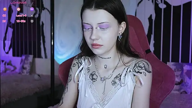 Snapshot of prettybones chatting on February 2025 10:07:02 PM prettybones online show from February 2025 10:07:02 PM