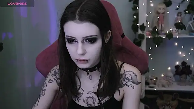 prettybones online show from March 2026 01:34:01 AM