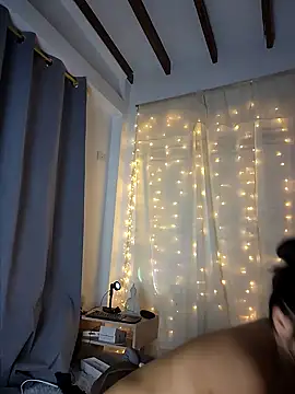 Snapshot of Juanelopez1 chatting on December 2024 07:33:02 AM Juanelopez1 online show from December 2024 07:33:02 AM