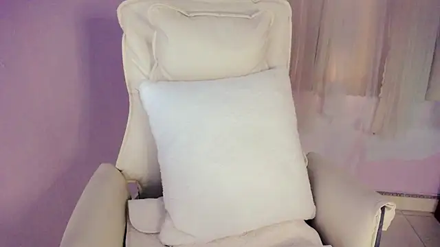   18Angel   online show from November 2025 06:46:02 AM