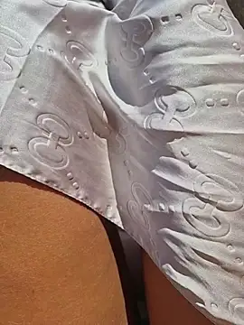 Snapshot of SexyErola27 chatting on October 2025 10:41:02 AM SexyErola27 online show from October 2025 10:41:02 AM