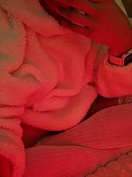 Snapshot of SexyErola27 chatting on November 2025 11:02:02 AM SexyErola27 online show from November 2025 11:02:02 AM