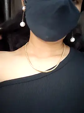 Angleannie online show from November 2025 07:24:01 PM