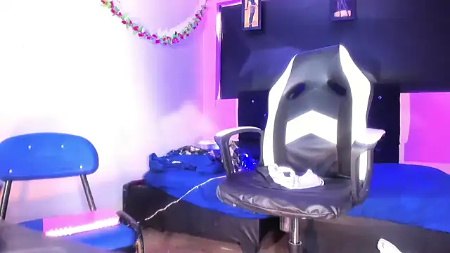 rosedewitt online show from January 2025 02:36:01 PM