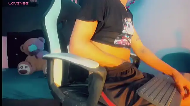 rosedewitt online show from February 2025 11:21:01 AM