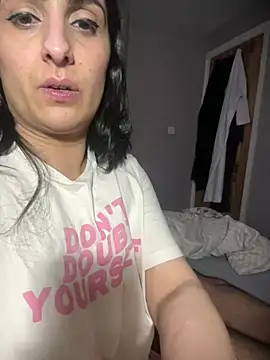 Snapshot of SEXY-ZENA chatting on December 2024 01:10:01 AM SEXY-ZENA online show from December 2024 01:10:01 AM