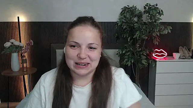 Crazyy girl  online show from July 2026 02:22:02 PM