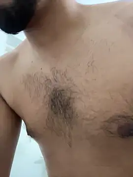 vinzpnr210 online show from December 2024 09:32:02 AM