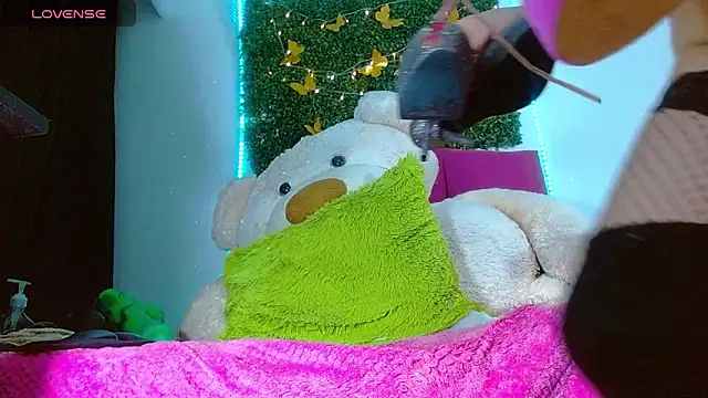 Deepselena8 online show from November 2025 05:33:02 PM