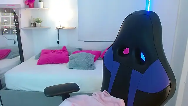 Julia Boobs online show from October 2025 12:55:02 PM