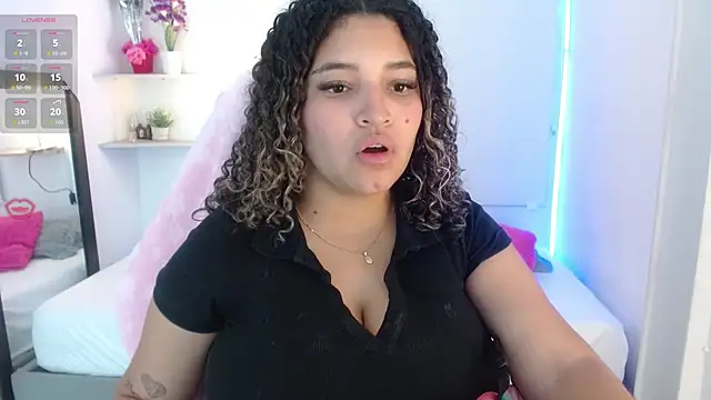 Julia Boobs online show from October 2025 12:19:01 PM