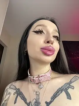 Molly  Moon online show from April 2026 02:50:02 AM