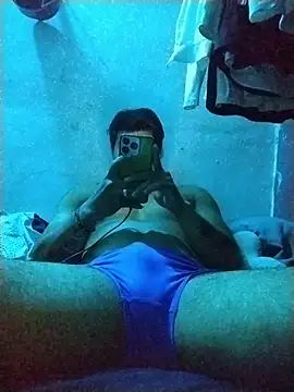 Snapshot of Woofer_dick chatting on November 2025 05:31:01 AM Woofer dick online show from November 2025 05:31:01 AM