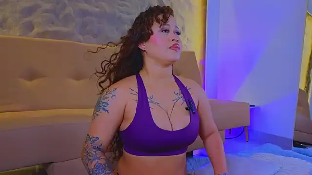 Isa  Blanc online show from October 2025 01:26:01 AM