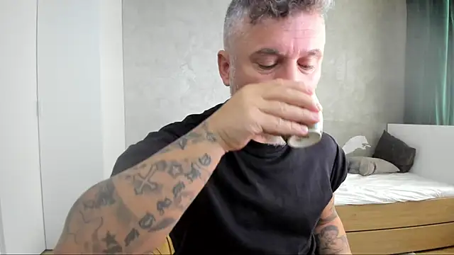 BlowMyXXL online show from September 2025 05:51:02 AM