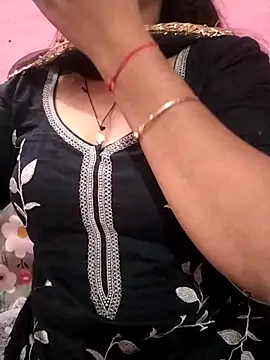 Snapshot of Cute_nidhi chatting on December 2024 04:53:01 AM Cute nidhi online show from December 2024 04:53:01 AM