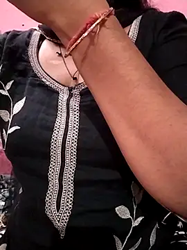 Snapshot of Cute_nidhi chatting on December 2024 04:58:02 AM Cute nidhi online show from December 2024 04:58:02 AM